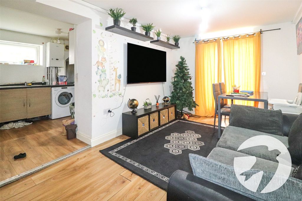 Property photo 2 of 7 Picture No. 14