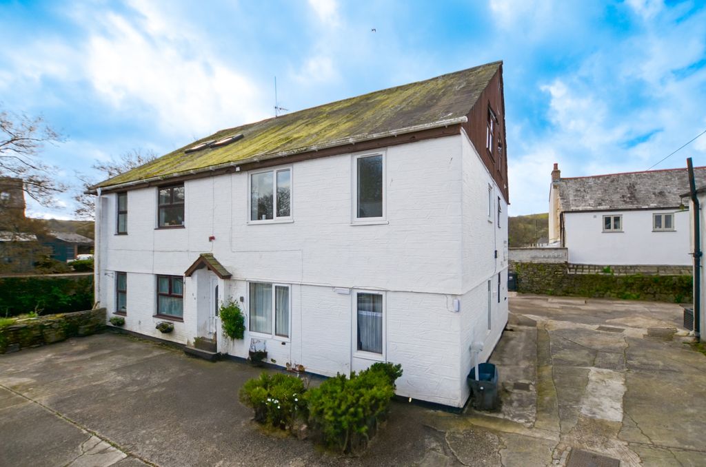 Property photo 1 of 7 To Book A Viewing Call Tps Lostwithiel On 01208 87