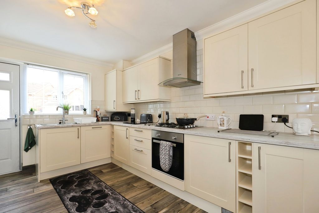 Property photo 2 of 21 Pbox-Img.Jpg