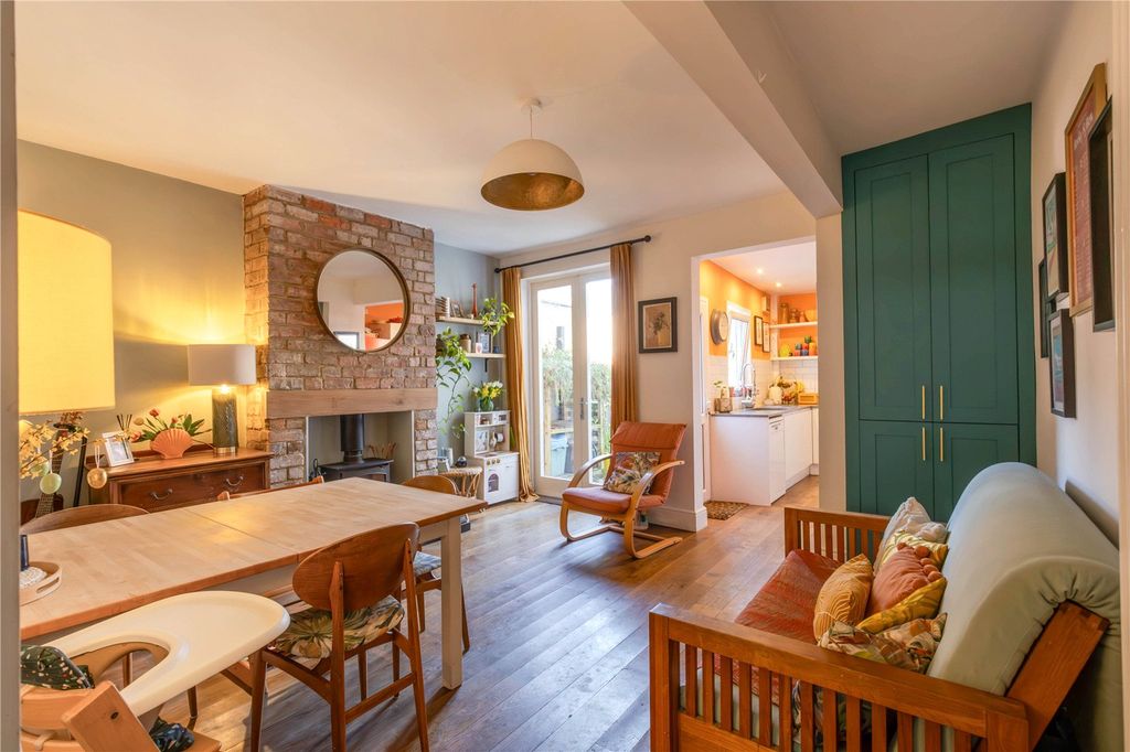 Property photo 2 of 21 Picture No. 04