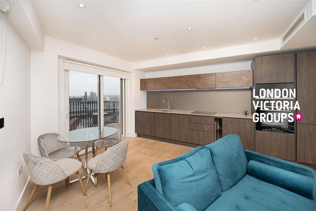 Property photo 2 of 21 1-4044.Jpg