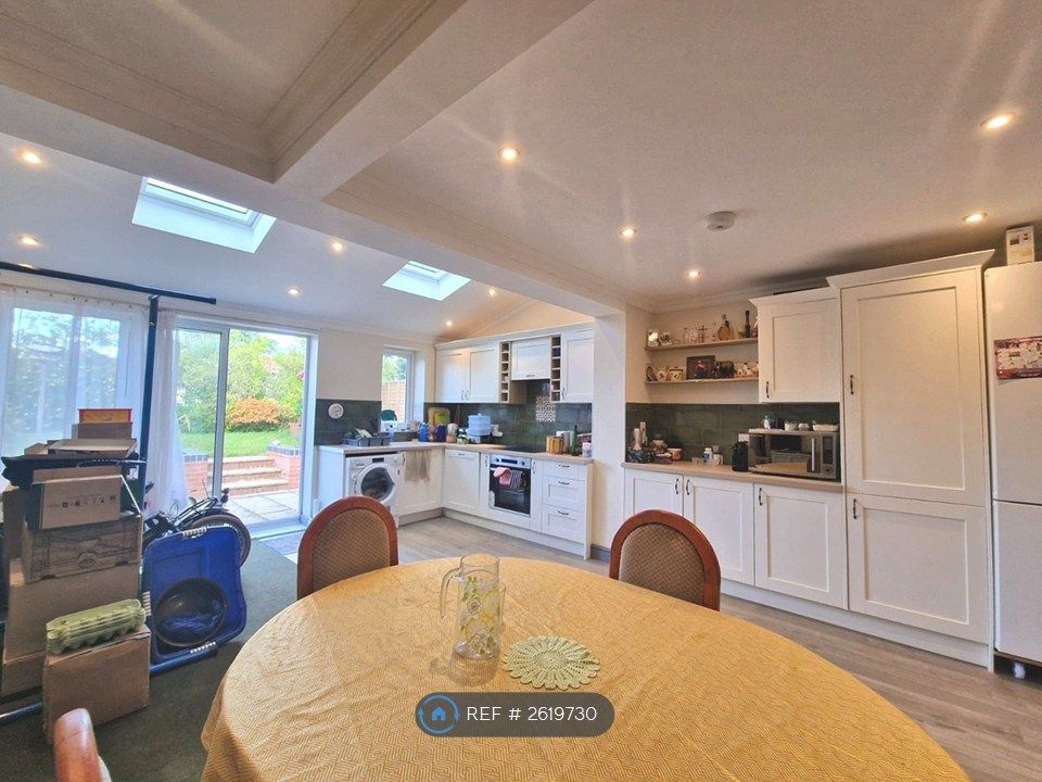 Property photo 2 of 21
