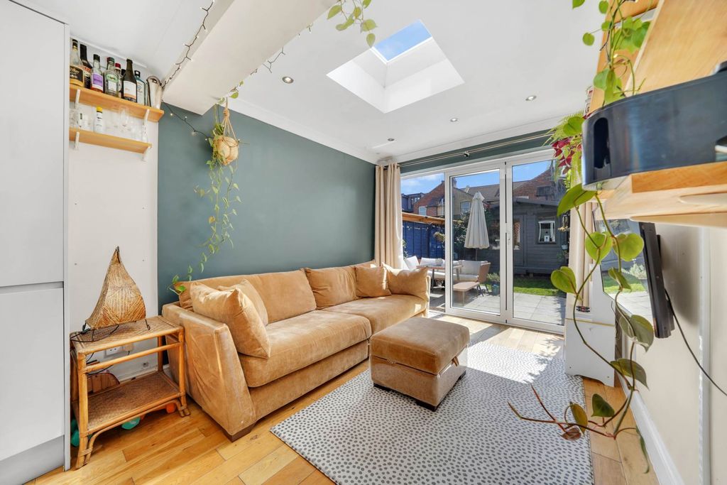 Property photo 3 of 20