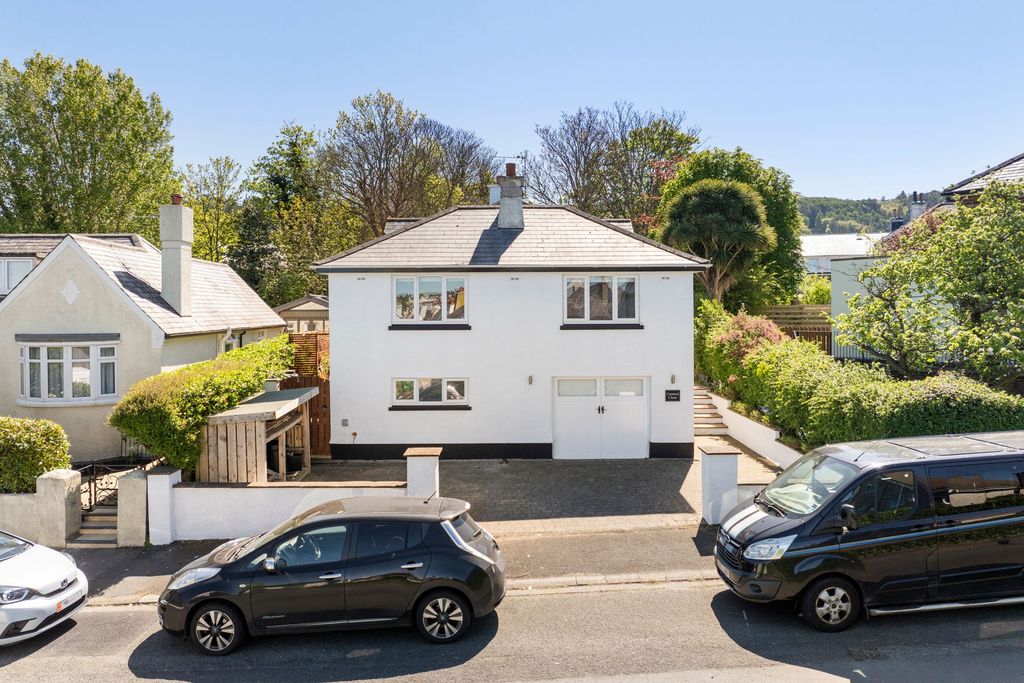 Property photo 1 of 38
