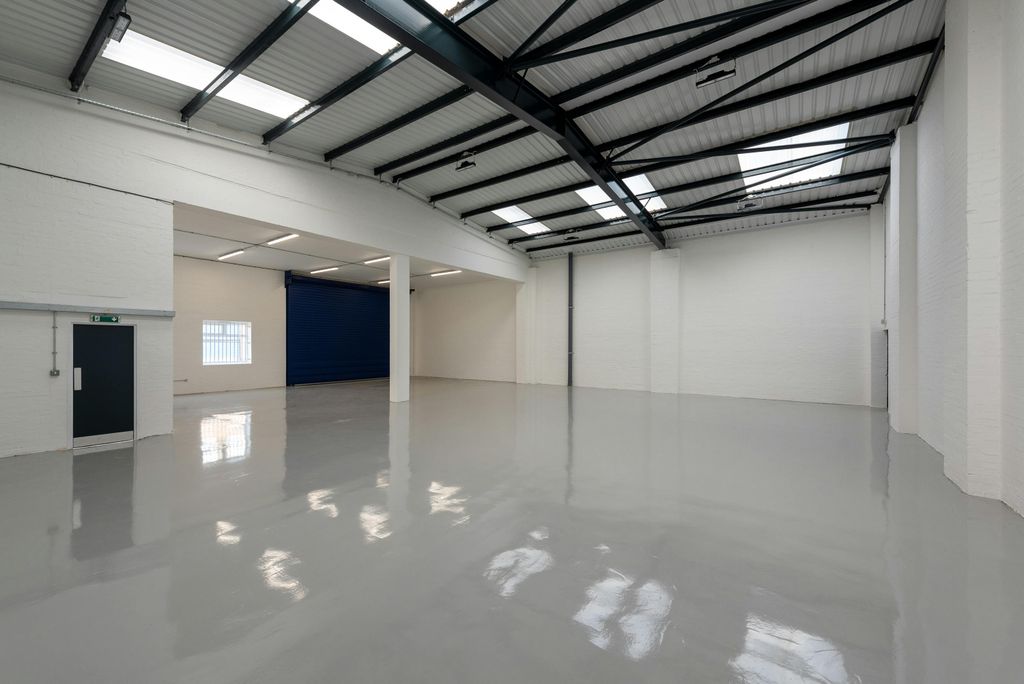 Property photo 3 of 24 Bermondsey 27 Int  July 20253.Jpg