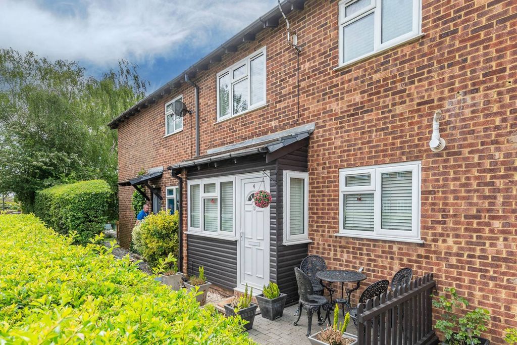 Property photo 1 of 9