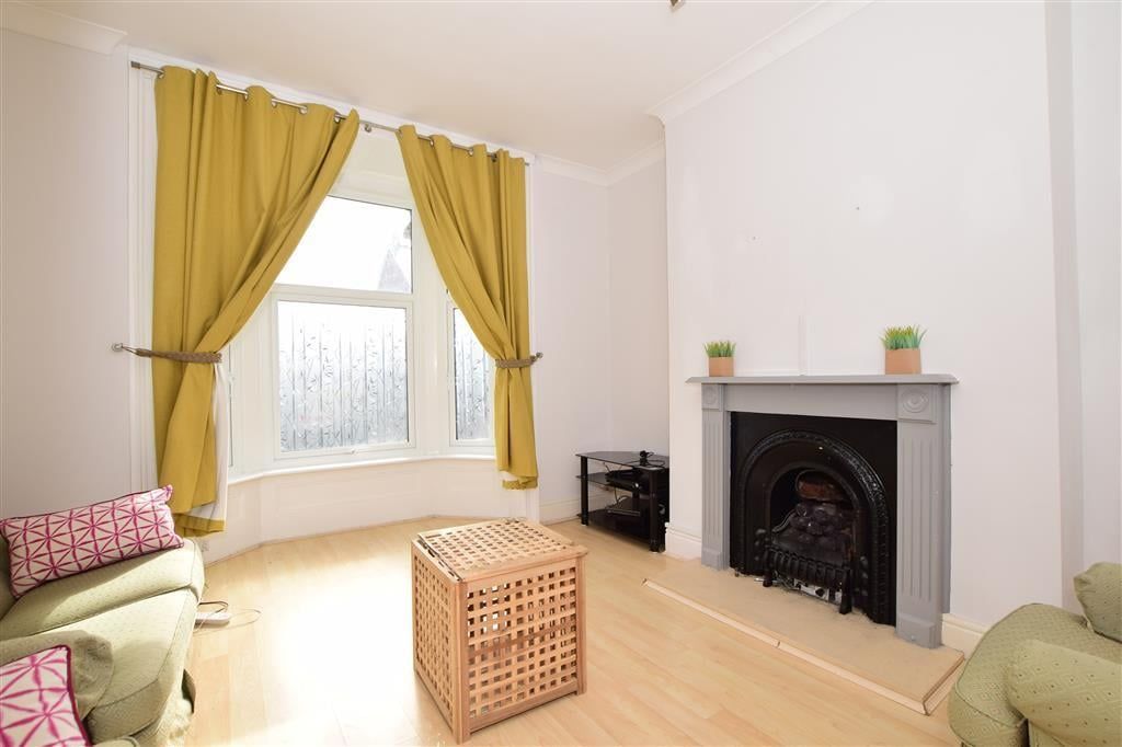 Property photo 2 of 12