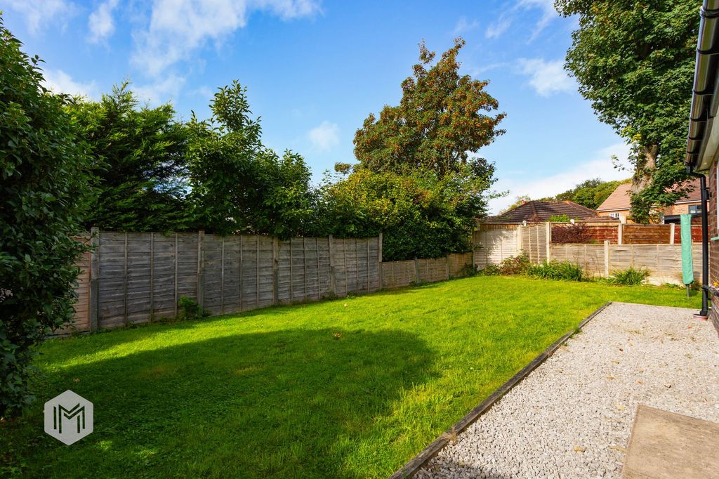 Property photo 3 of 28