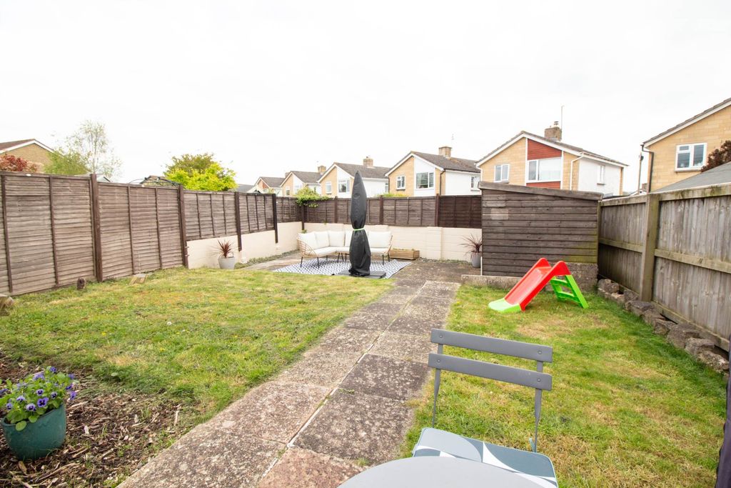 Property photo 2 of 16