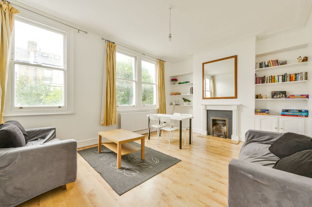 Property photo 2 of 19