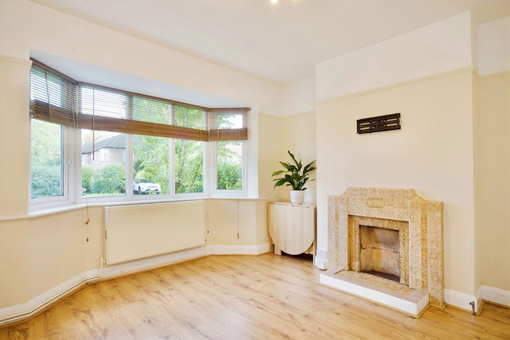 Property photo 3 of 17 Photography