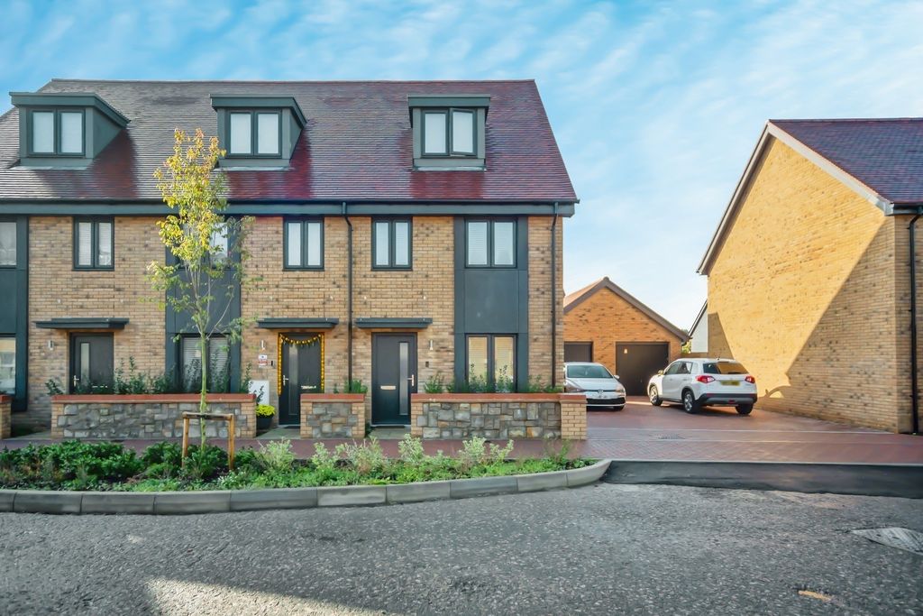 Property photo 1 of 20 58624F72-549E-4756-Bab2-A20A50c7cc48