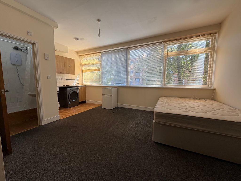 Property photo 1 of 4