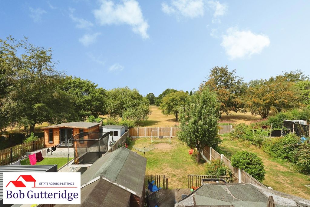Property photo 2 of 19 Externally