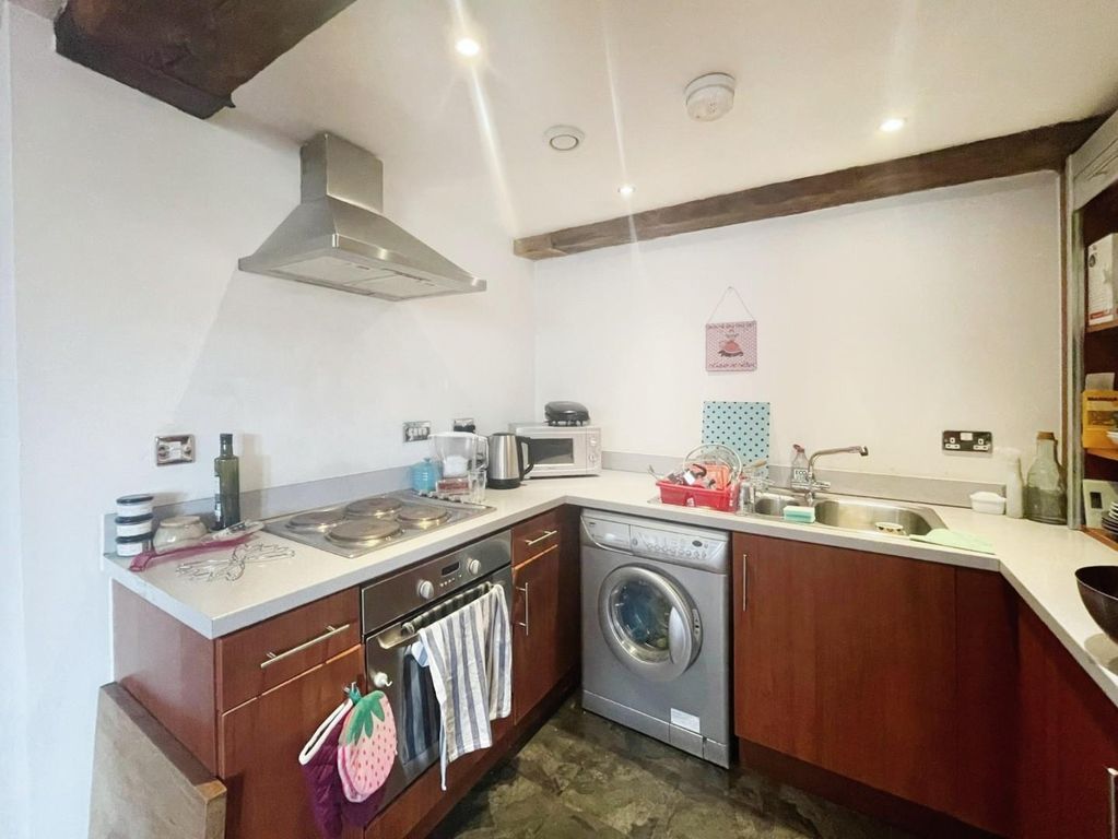 Property photo 2 of 7 Living Room/ Kitchen