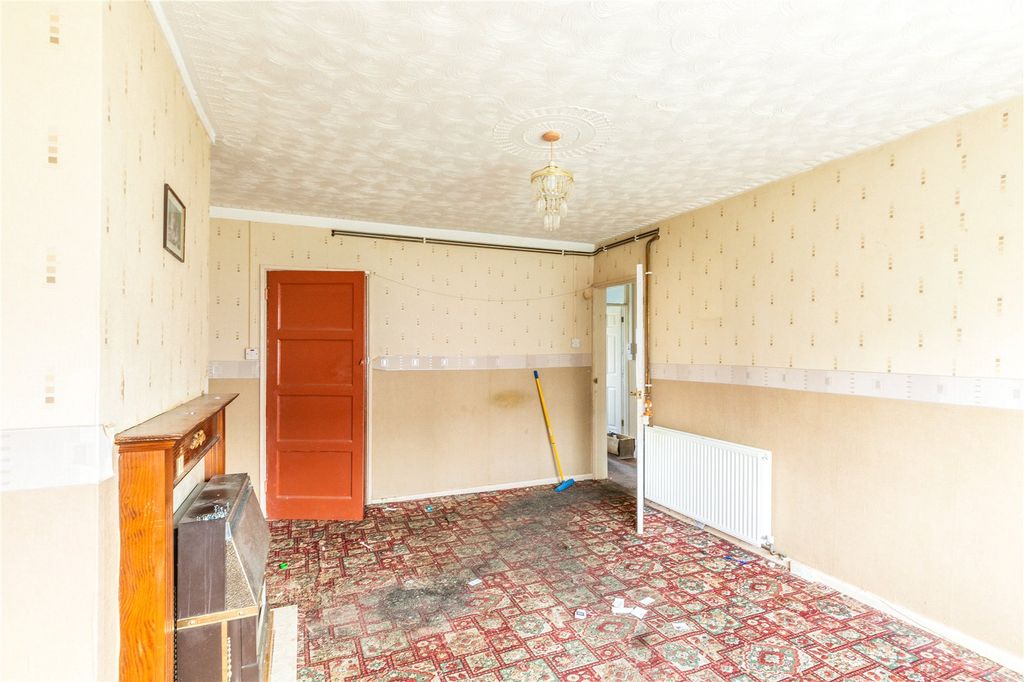 Property photo 3 of 16 Picture No. 01