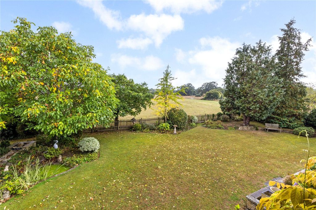 Property photo 2 of 15 Garden