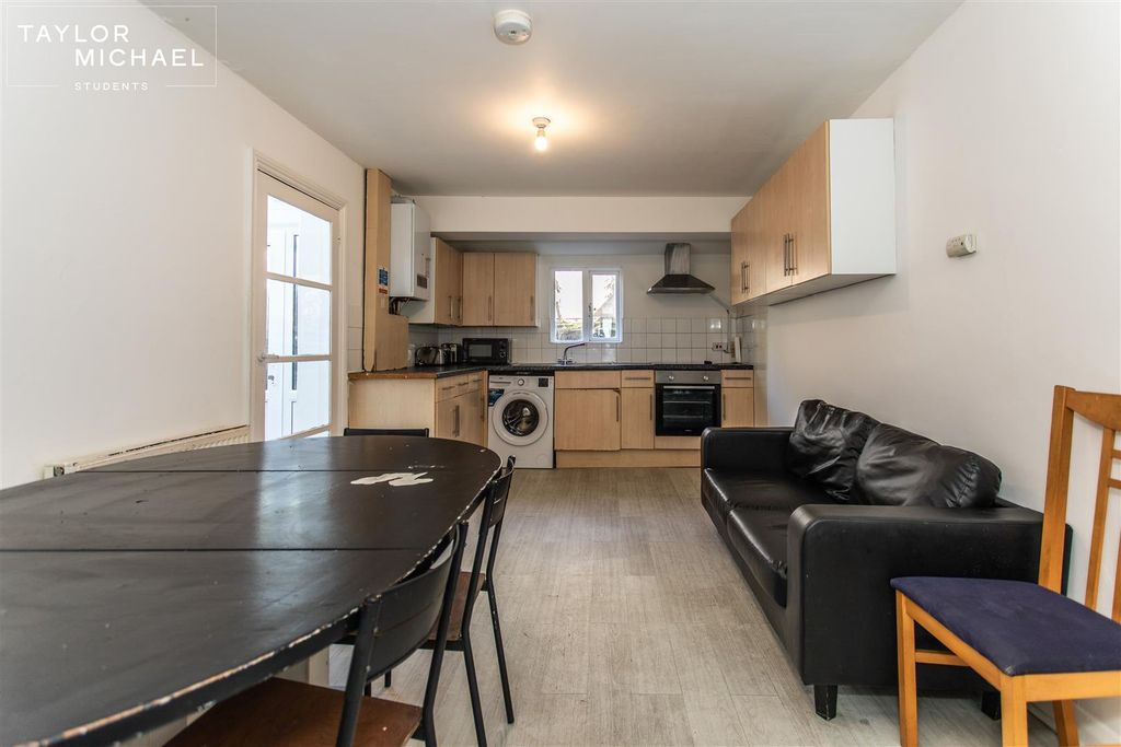 Property photo 3 of 23 Living/Dining Room