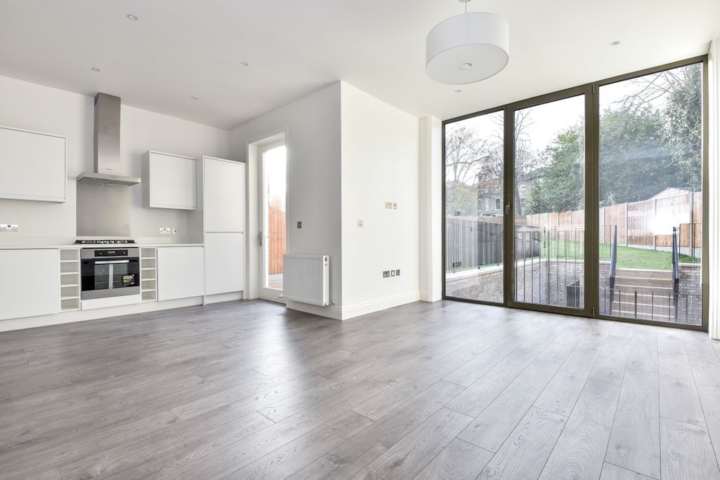 Property photo 2 of 10 231865 (3)