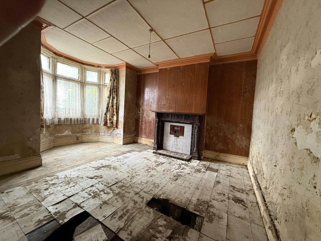 Property photo 3 of 13 Img_9962.Jpg