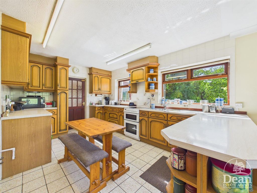 Property photo 2 of 34