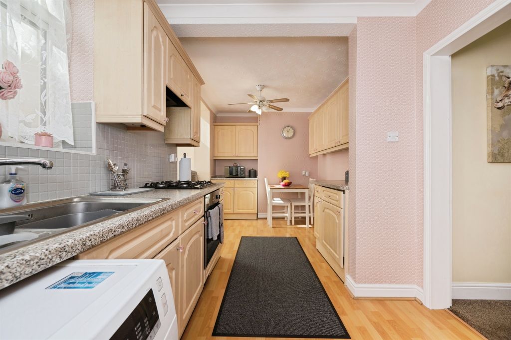 Property photo 3 of 16