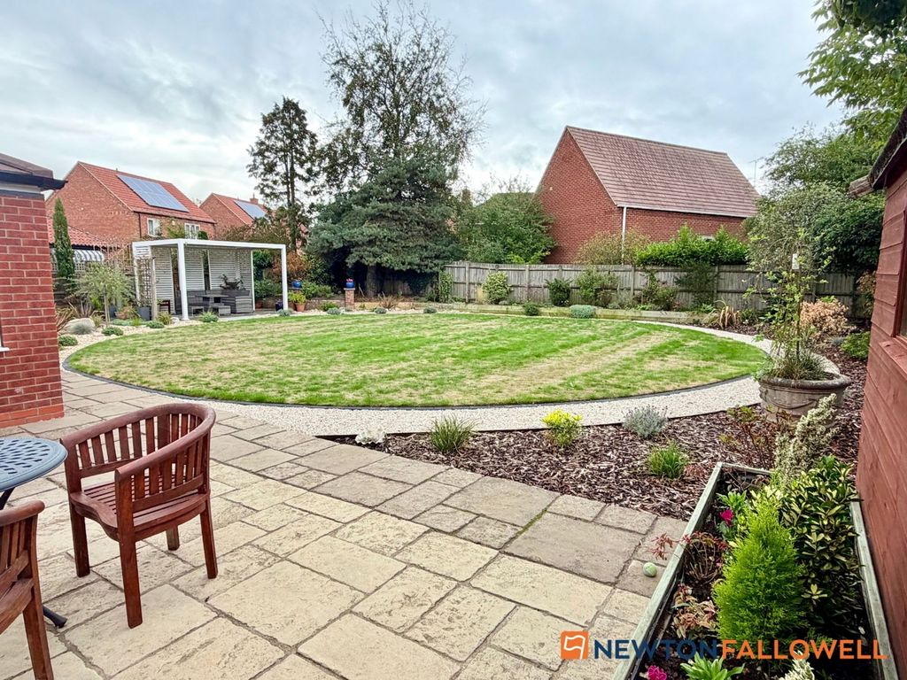 Property photo 3 of 23 Rear Garden