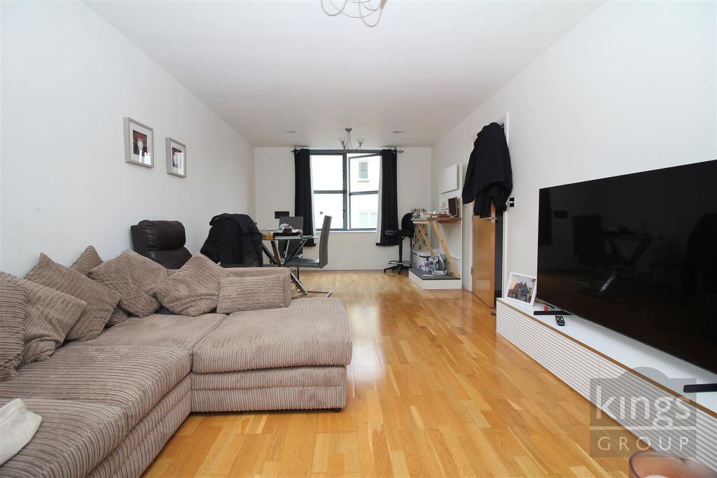 Property photo 2 of 13