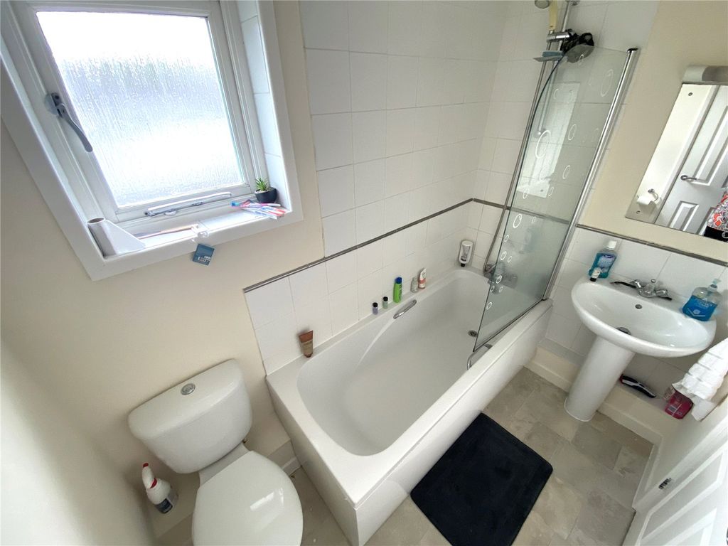 Property photo 3 of 6 Picture No. 24