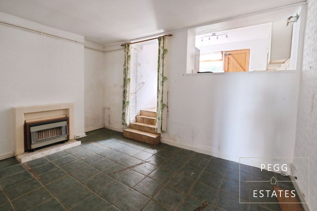 Property photo 3 of 9