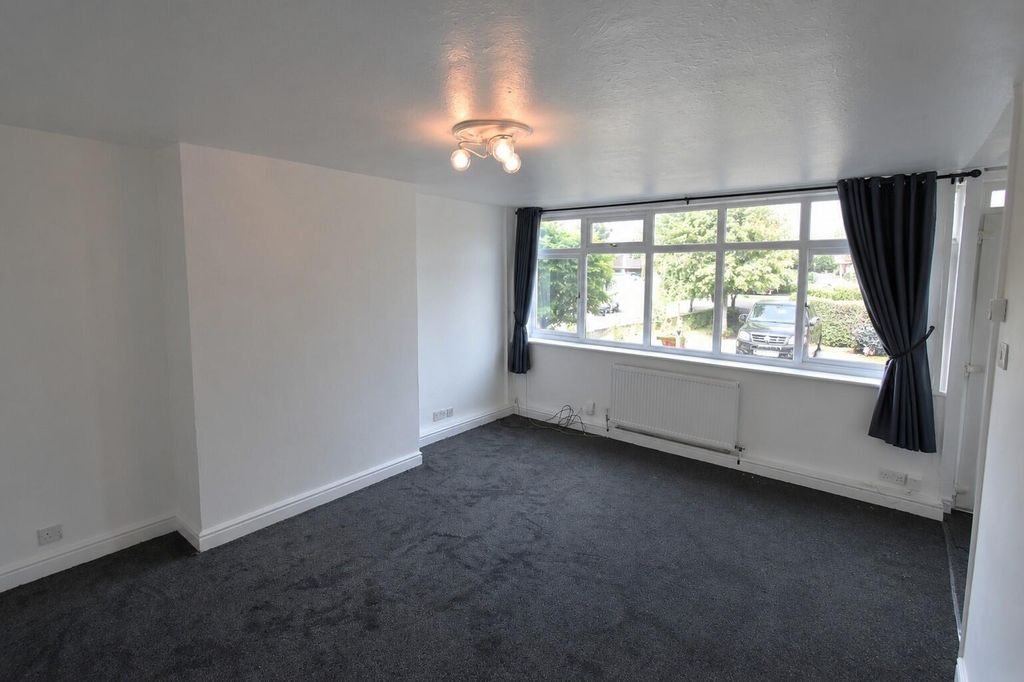 Property photo 3 of 10 Living Room