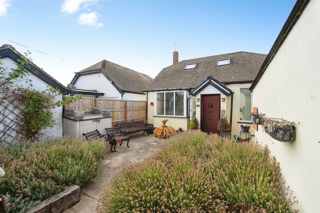 Property photo 1 of 16 Pbox-Img.Jpg
