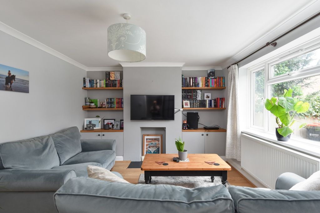 Property photo 3 of 17 40373211