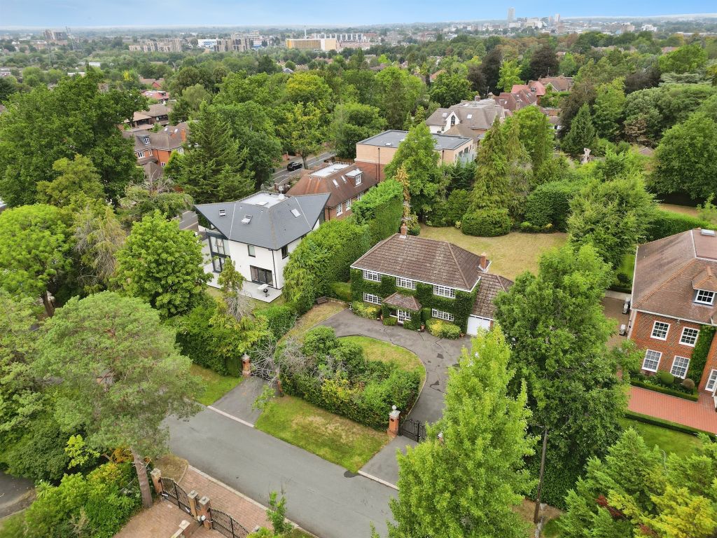 Property photo 2 of 21