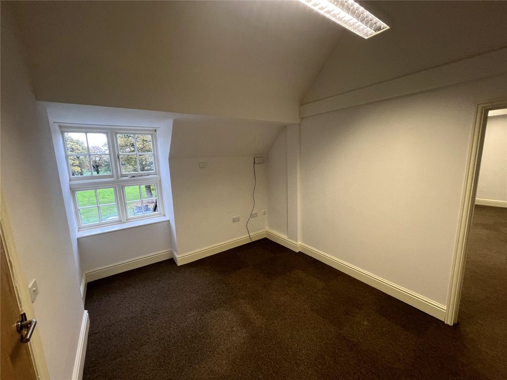 Property photo 3 of 4 Picture No. 02