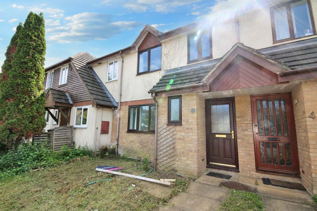 Property photo 1 of 7 Hollow Close.Jpg