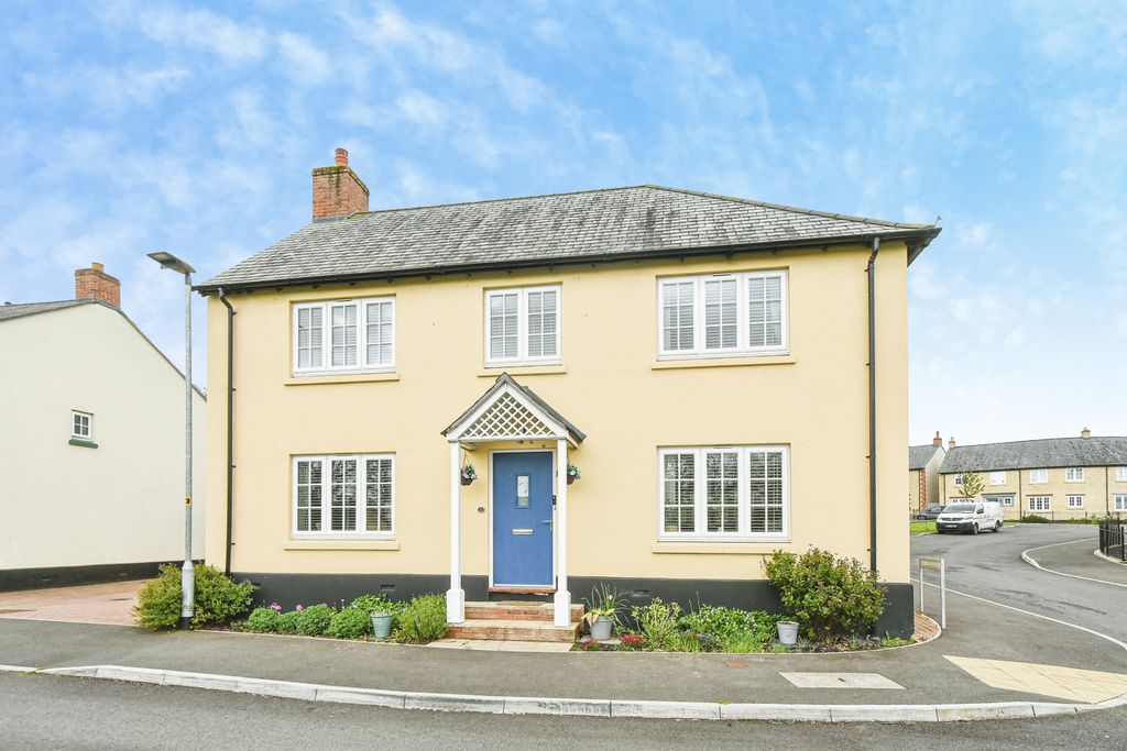 Property photo 1 of 20