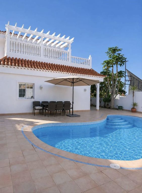 Property photo 1 of 53 Independent Sea-View Home In The Southern Tenerife