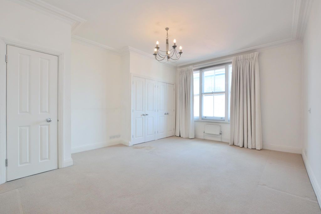 Property photo 2 of 11 Image