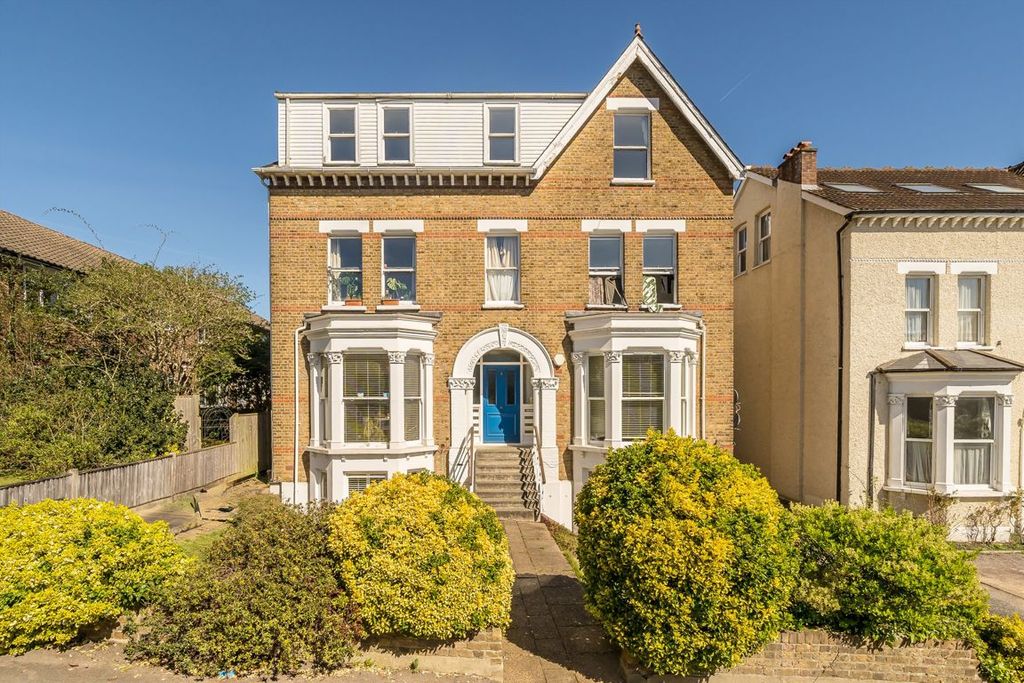 Property photo 1 of 5