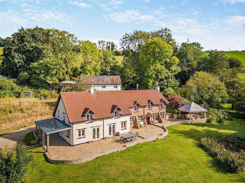 Property photo 1 of 46