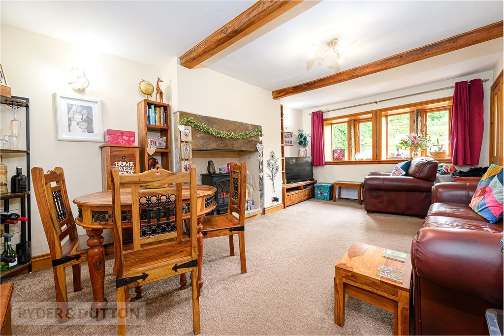 Property photo 2 of 18 Living Room