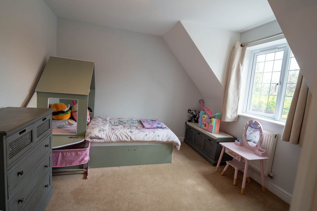 Additional image 19 of 5 bed detached house for saleThree Bridges Road, Crawley RH10