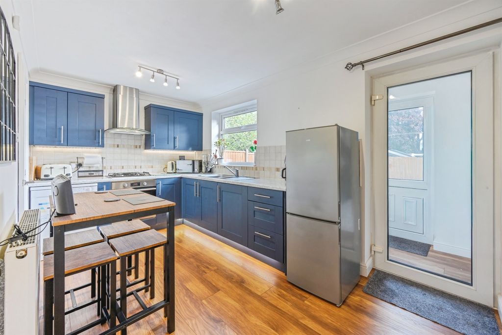 Property photo 3 of 18 Kitchen Diner: