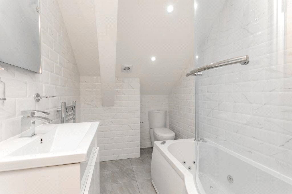 Property photo 2 of 4 Bathroom