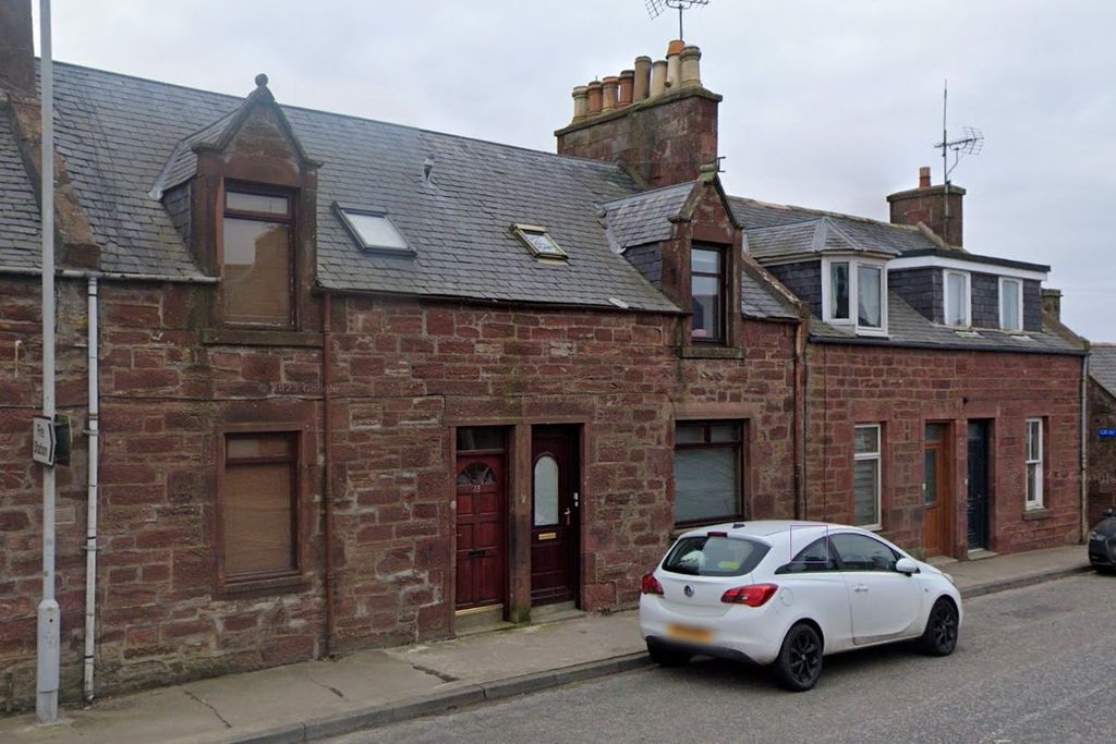Property photo 1 of 2