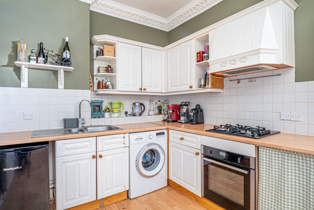 Property photo 3 of 23