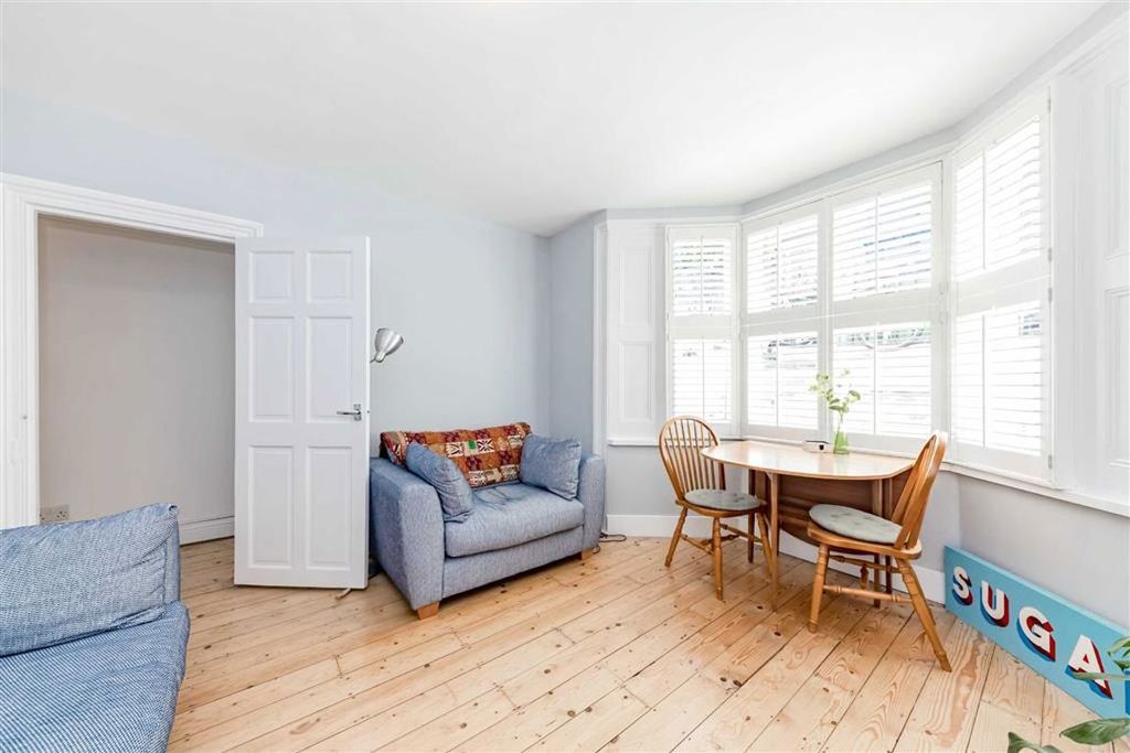 Property photo 3 of 6