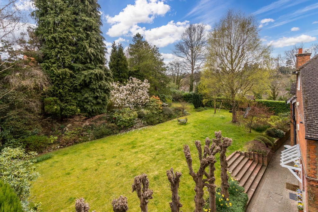 Property photo 3 of 40