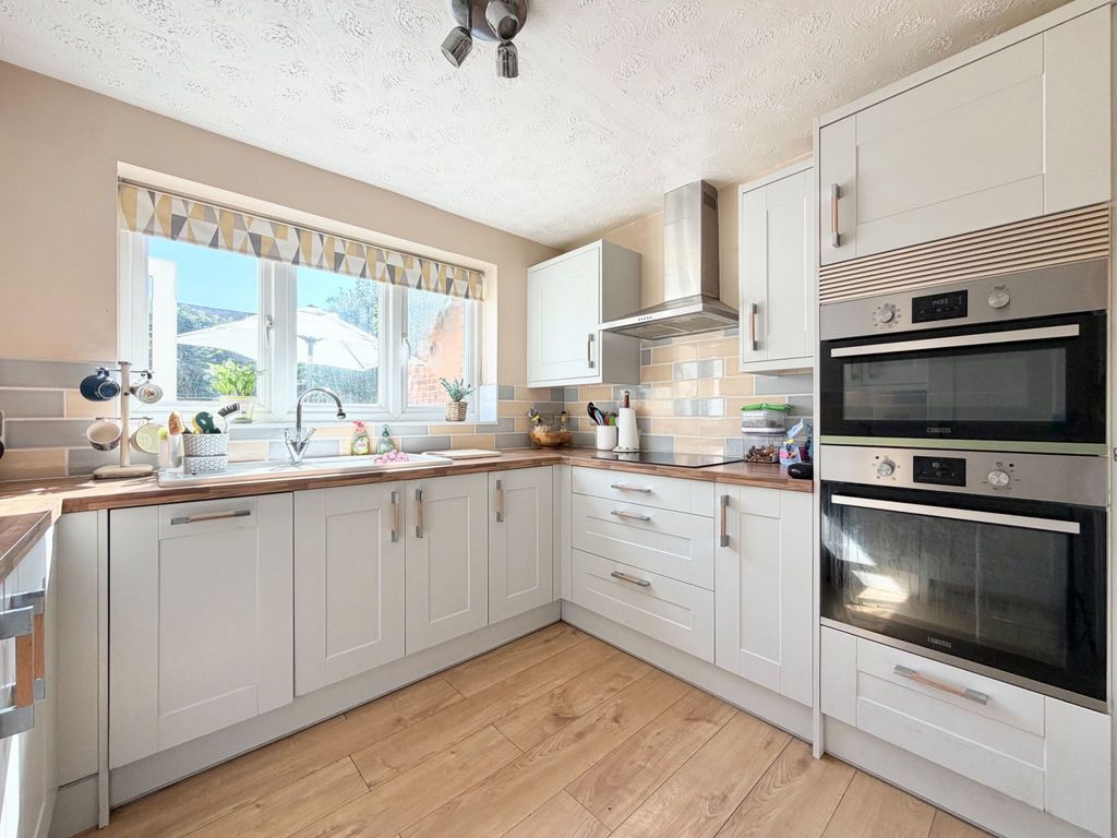 Property photo 2 of 22 Akeman Residential